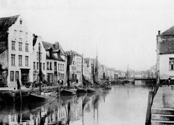postkaart van Mechelen  Vissersboten op de Dijle