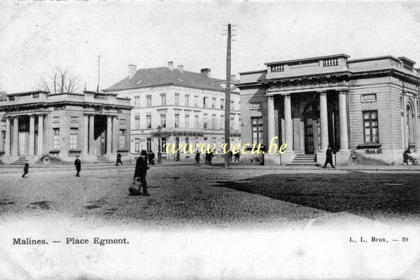 ancienne carte postale de Malines Place Egmont