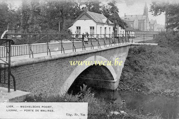 ancienne carte postale de Lierre Lierre - Porte de Malines