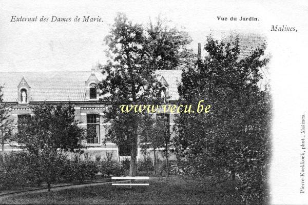ancienne carte postale de Malines Externat des Dames de Marie - Vue du Jardin.