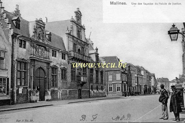 ancienne carte postale de Malines Une des façades du Palais de Justice
