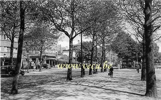 ancienne carte postale de Auderghem Carrefour boulevard du Souverain et chaussée de Wavre