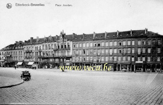 ancienne carte postale de Etterbeek Place Jourdan