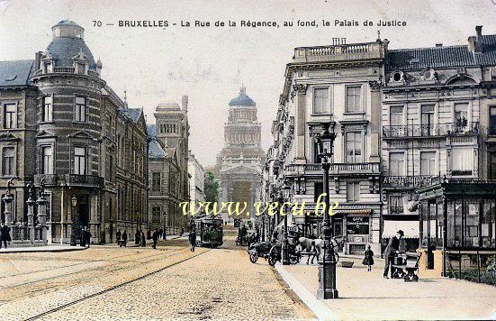 ancienne carte postale de Bruxelles La Rue de la Régence, au fond, le Palais de Justice