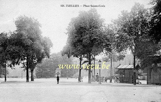 ancienne carte postale de Ixelles Place Sainte-Croix