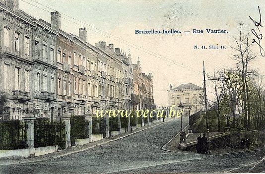ancienne carte postale de Ixelles Rue Vautier