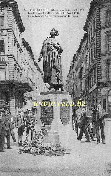 ancienne carte postale de Bruxelles Monument à Gabrielle Petit (place St Jean)