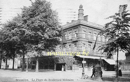 ancienne carte postale de Ixelles Restaurant Le Phare du Boulevard Militaire (actuellement boulevard général Jacques)