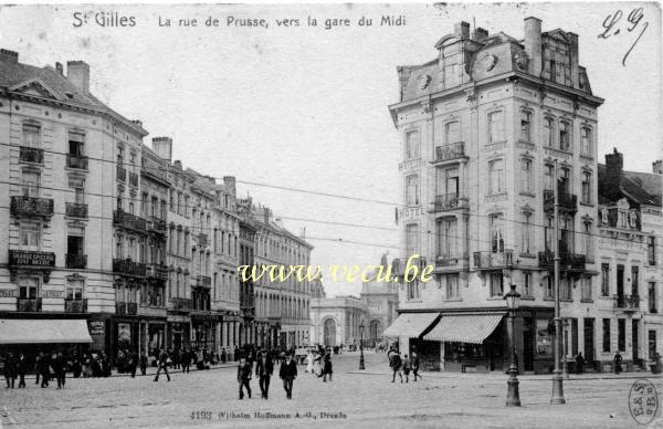 ancienne carte postale de Saint-Gilles La rue de Prusse (rue de l'Argonne) vers la gare du Midi.