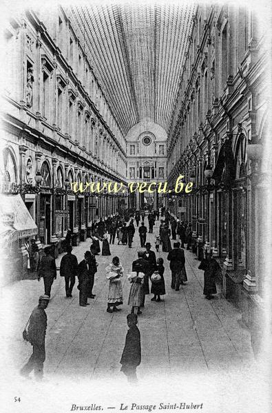 ancienne carte postale de Bruxelles Le Passage Saint-Hubert