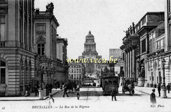 ancienne carte postale de Bruxelles La rue de la régence
