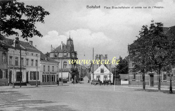 ancienne carte postale de Watermael-Boitsfort Place Bisschoffsheim (= place Payfa-Fosseprez) et entrée rue de l'Hospice
