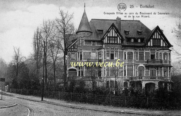 ancienne carte postale de Watermael-Boitsfort Groupe de villas au coin du boulevard du Souverain et de la rue Nizard