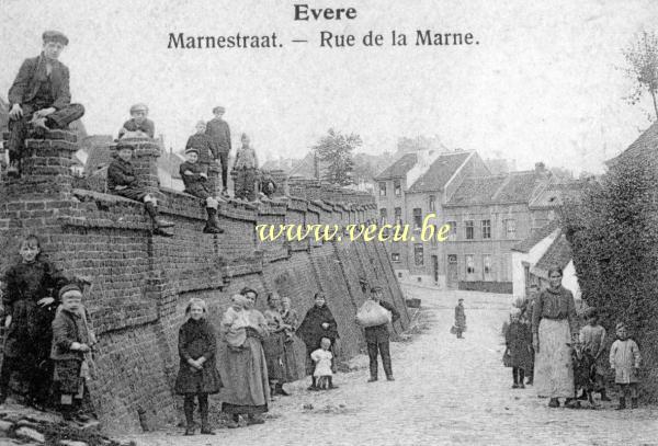 ancienne carte postale de Evere Rue de la Marne.  Le 