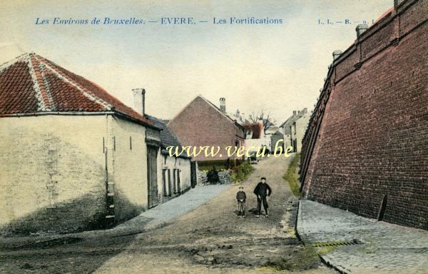 ancienne carte postale de Evere Les Fortifications ou le 