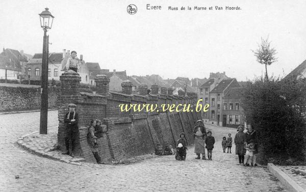 ancienne carte postale de Evere Rues de la Marne et Van Hoorde