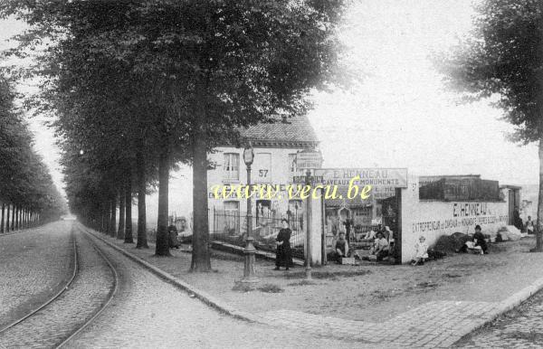 ancienne carte postale de Evere Maison E. Henneau. Avenue du cimetière de Bruxelles