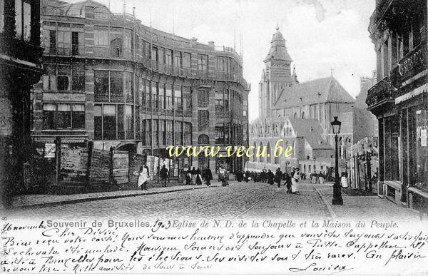 ancienne carte postale de Bruxelles Eglise N.D. de la Chapelle et la Maison du Peuple