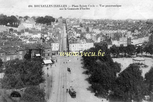 ancienne carte postale de Ixelles Place Ste-Croix (Flagey) - Vue panoramique sur la Chaussée d'Ixelles