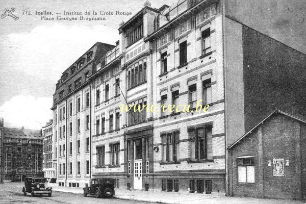 ancienne carte postale de Ixelles Institut de la Croix Rouge Place Georges Brugmann