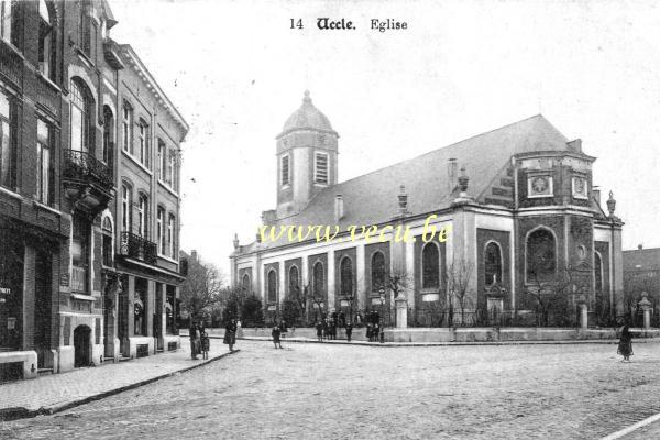 ancienne carte postale de Uccle Eglise  (Eglise St Pierre - Parvis St Pierre)