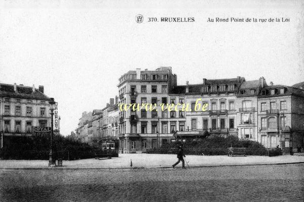 ancienne carte postale de Bruxelles Au Rond Point de la rue de la loi (Rond point Schuman)