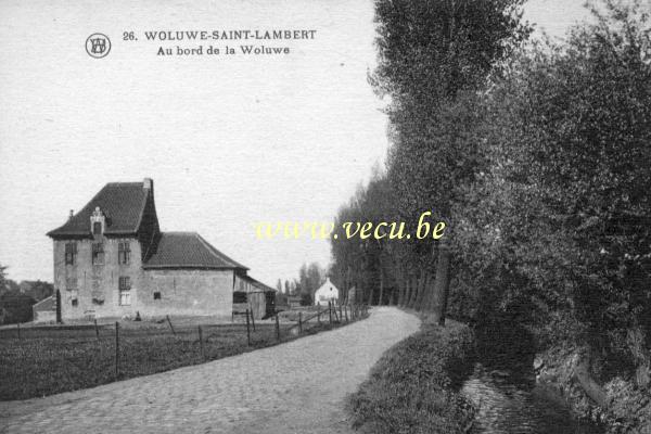 ancienne carte postale de Woluwe-St-Lambert Au bord de la Woluwe