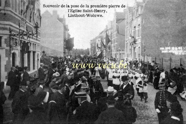 ancienne carte postale de Woluwe-St-Lambert Souvenir de la pose de la première pierre de l'église Saint-Henri
