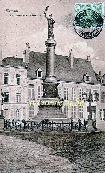 ancienne carte postale de Tournai Le monument Français