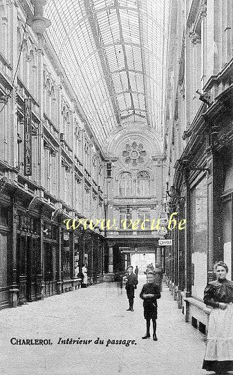 ancienne carte postale de Charleroi Intérieur du Passage
