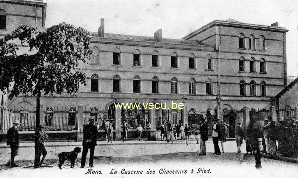 postkaart van Bergen La caserne des chasseurs à pied