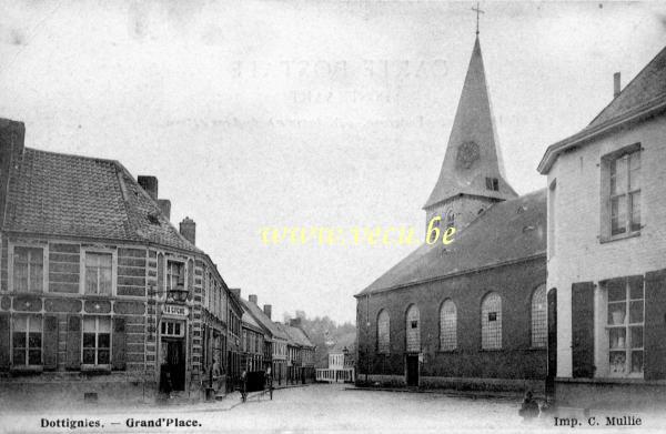 ancienne carte postale de Dottignies Grand'Place