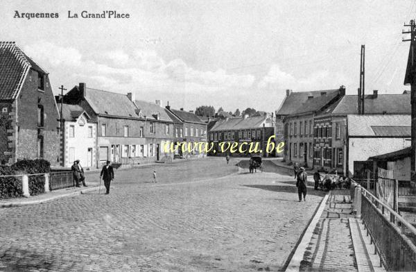 ancienne carte postale de Arquennes La Grand Place