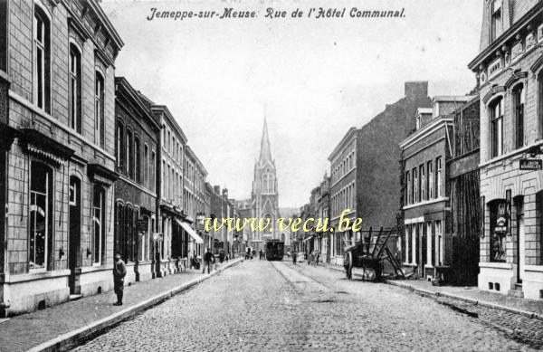 ancienne carte postale de Jemeppe-sur-Meuse Rue de l'Hôtel Communal