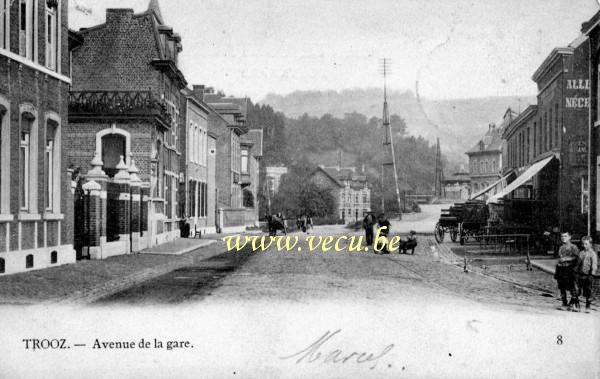 ancienne carte postale de Trooz Avenue de la gare