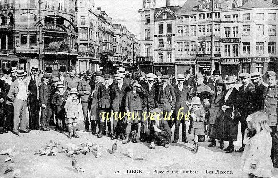 ancienne carte postale de Liège Place Saint-Lambert - Les Pigeons