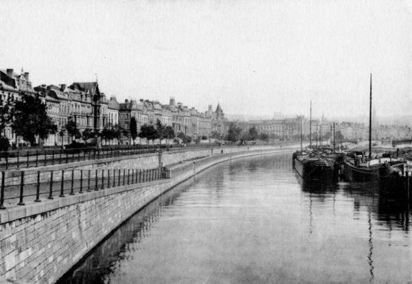 ancienne carte postale de Liège La Meuse et le quai Frère Orban