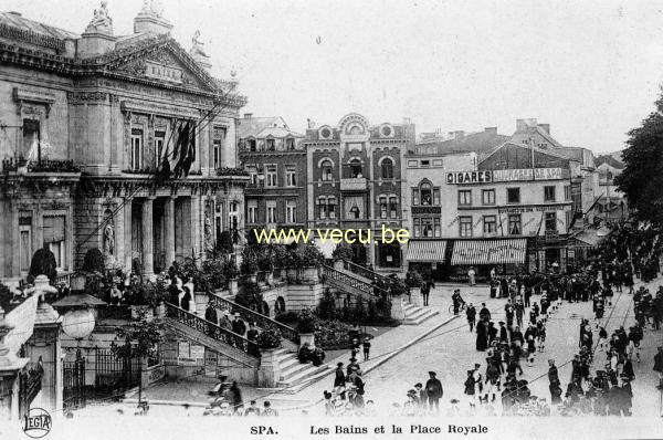 ancienne carte postale de Spa Les Bains et la Place Royale