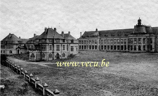 ancienne carte postale de Arlon L'Ecole Normale