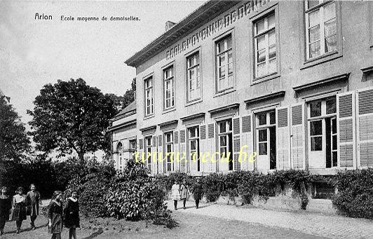 ancienne carte postale de Arlon Ecole moyenne des Demoiselles