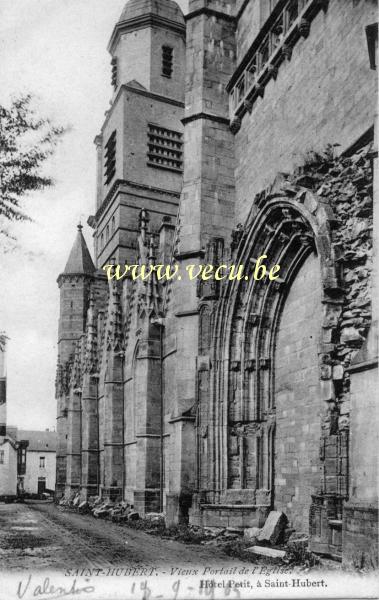 ancienne carte postale de Saint-Hubert Vieux portail de l'église