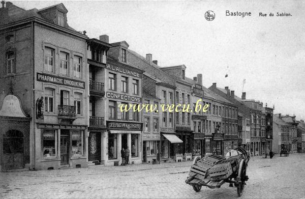 ancienne carte postale de Bastogne rue du sablon