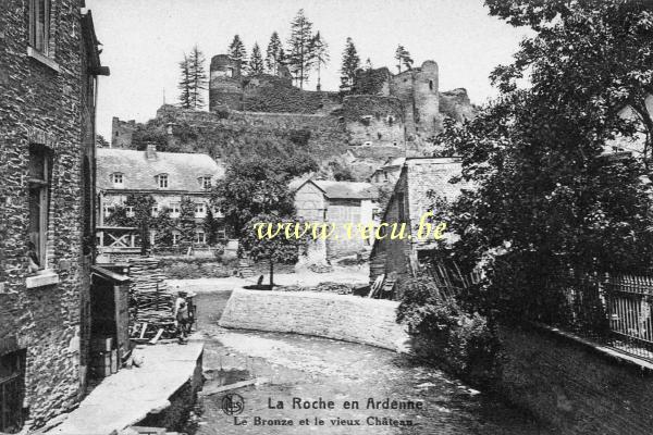 ancienne carte postale de Laroche Le Bronze et le vieux Château