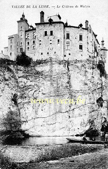 ancienne carte postale de Dinant Vallée de la Lesse - Le Château de Walzin