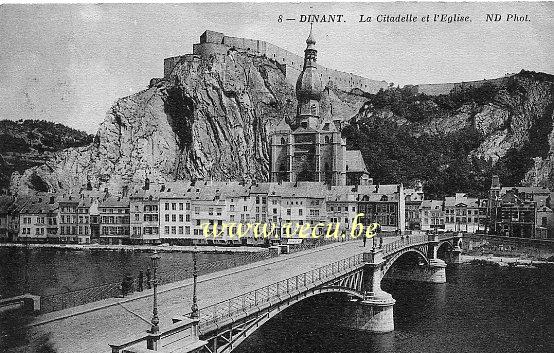 ancienne carte postale de Dinant La Citadelle et l'Eglise