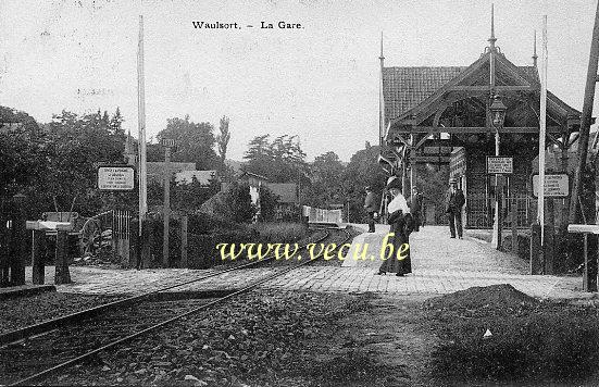 ancienne carte postale de Waulsort La Gare