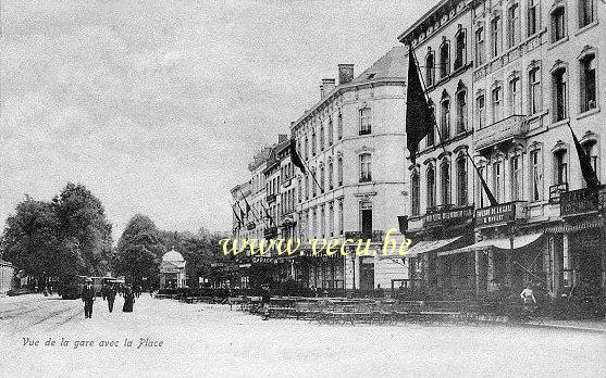 ancienne carte postale de Namur Vue de la place face à la gare