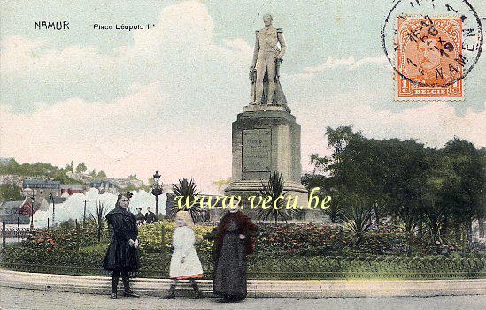 ancienne carte postale de Namur Place Léopold 1er