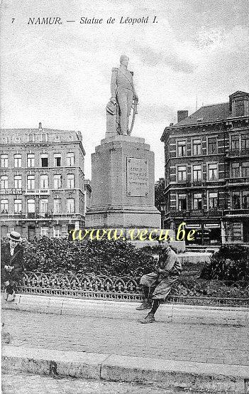 ancienne carte postale de Namur Statue de Léopold 1er