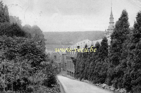 ancienne carte postale de Malonne Institut Saint-Berthuin - L'entrée du jardin